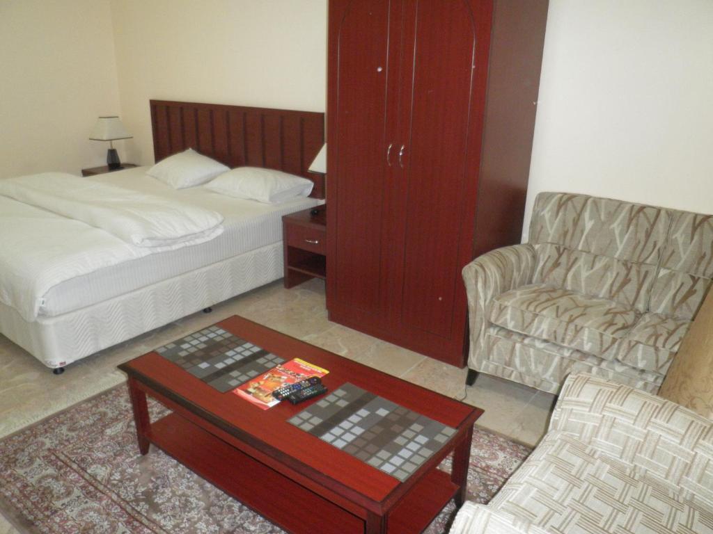 Hamasa Plaza Hotel Ель-Бураймі Номер фото